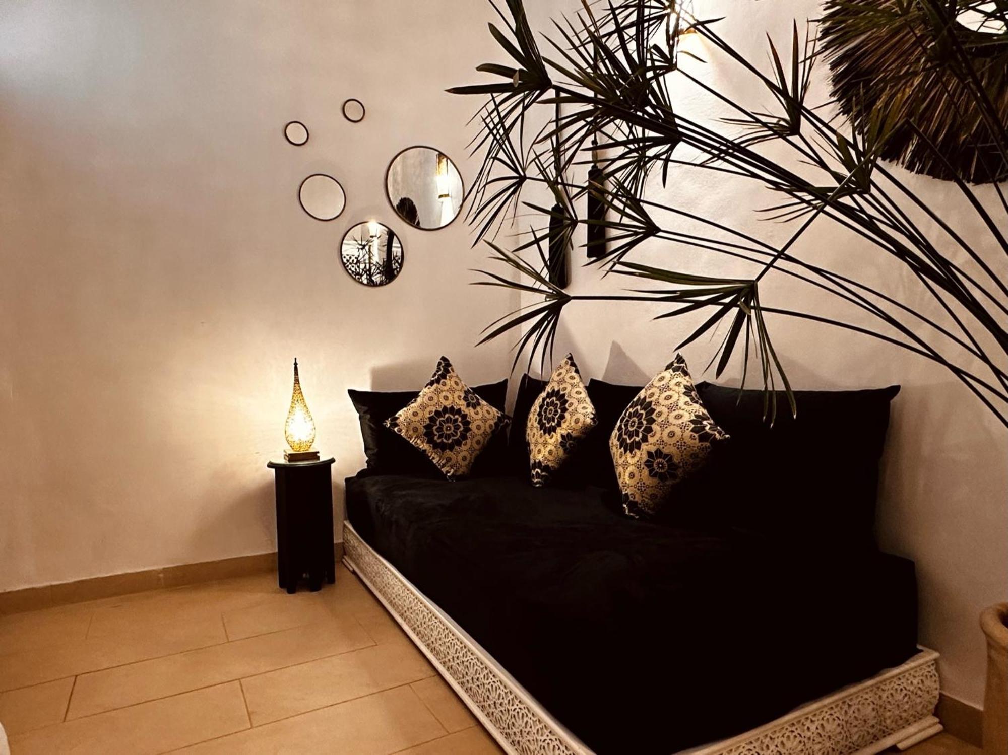 Riad Dollar Des Sables & Spa Marrakesh Bagian luar foto