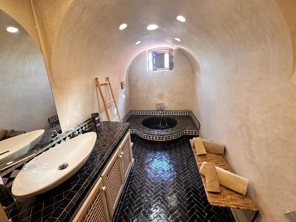 Riad Dollar Des Sables & Spa Marrakesh Bagian luar foto