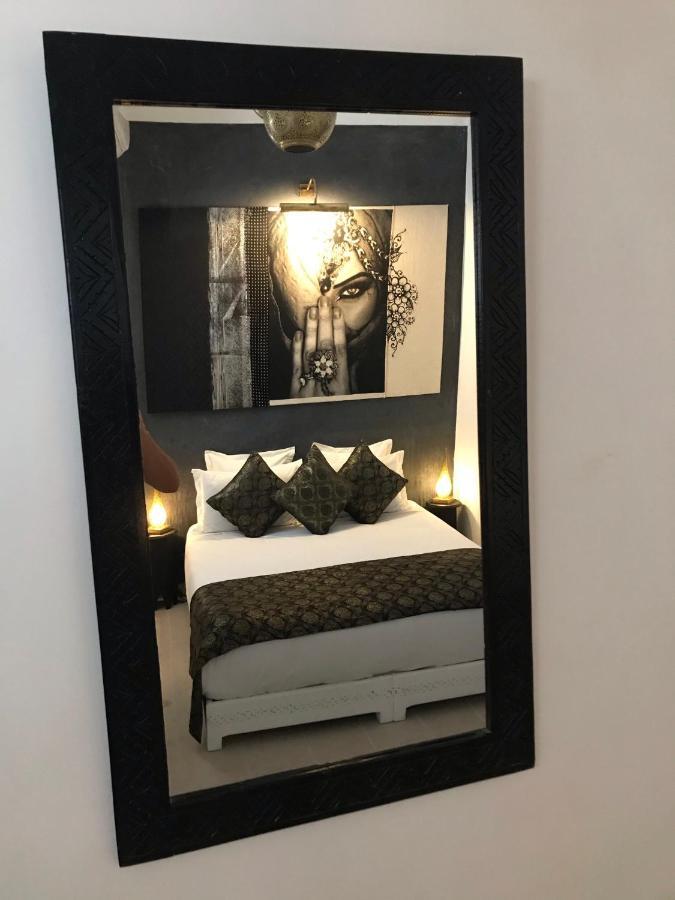 Riad Dollar Des Sables & Spa Marrakesh Bagian luar foto