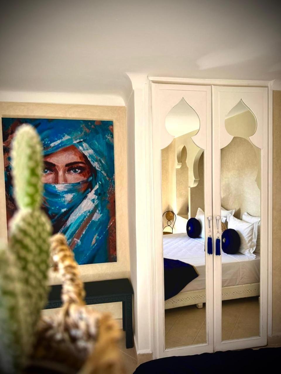 Riad Dollar Des Sables & Spa Marrakesh Bagian luar foto